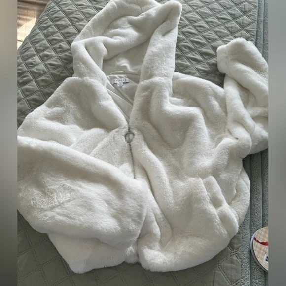 Topshop Ivory Faux Fur Coat - Picture 3 of 5